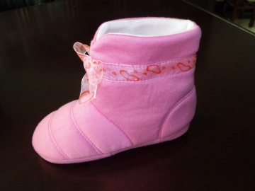 woman indoor boots
