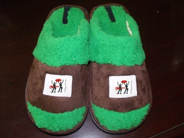 shu velveteen slipper